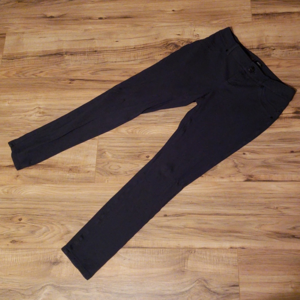 Skinny pants